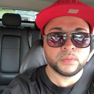 Meet your Posher, Gary